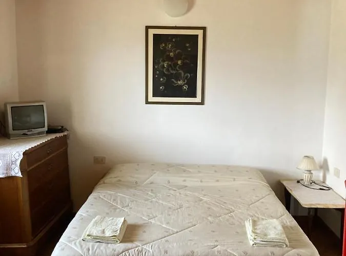 Luci グラヴェドーナ